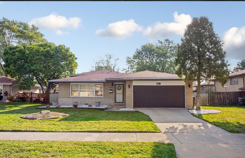 Photo of 16811 Wausau Avenue, South Holland, IL 60473 (MLS # 12538872)