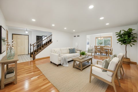 Tiny photo for 720 Dunhill Drive, Buffalo Grove, IL 60089 (MLS # 12761409)