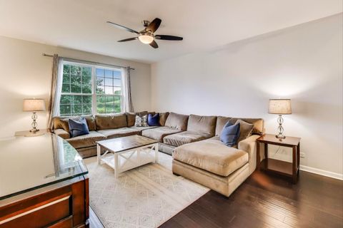 Tiny photo for 242 Remington Drive, St. Charles, IL 60175 (MLS # 12478207)