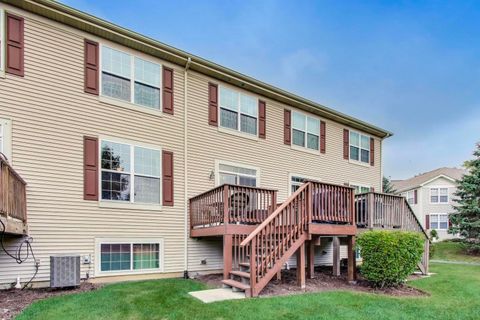 Tiny photo for 242 Remington Drive, St. Charles, IL 60175 (MLS # 12478207)