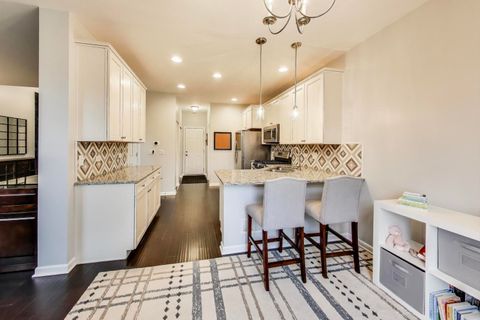 Tiny photo for 242 Remington Drive, St. Charles, IL 60175 (MLS # 12478207)
