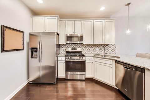 Tiny photo for 242 Remington Drive, St. Charles, IL 60175 (MLS # 12478207)