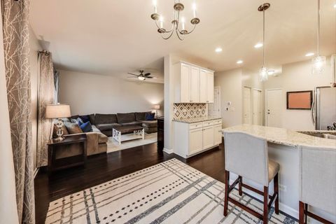 Tiny photo for 242 Remington Drive, St. Charles, IL 60175 (MLS # 12478207)