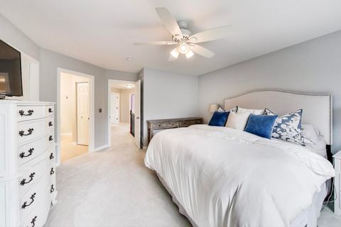 Tiny photo for 242 Remington Drive, St. Charles, IL 60175 (MLS # 12478207)