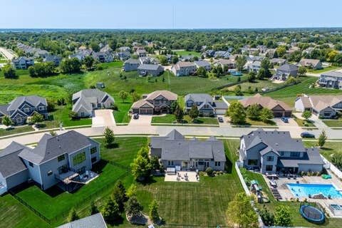 Tiny photo for 5511 Willmeyer Drive, Bettendorf, IA 52722 (MLS # 12722629)