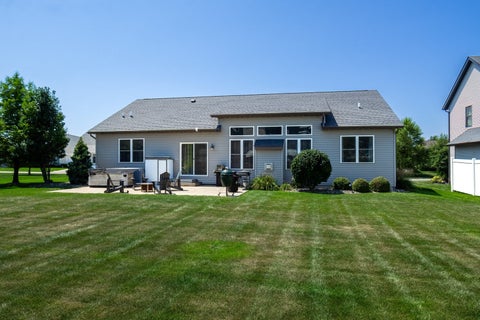 Tiny photo for 5511 Willmeyer Drive, Bettendorf, IA 52722 (MLS # 12722629)