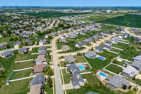 Tiny photo for 5511 Willmeyer Drive, Bettendorf, IA 52722 (MLS # 12722629)