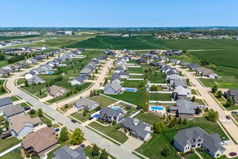 Tiny photo for 5511 Willmeyer Drive, Bettendorf, IA 52722 (MLS # 12722629)
