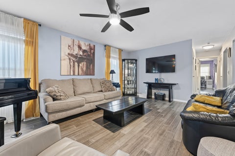 Tiny photo for 1804 Fayette Walk #D, Hoffman Estates, IL 60169 (MLS # 12776504)