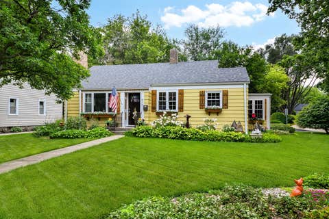 Tiny photo for 812 Richards Street, Geneva, IL 60134 (MLS # 12723045)