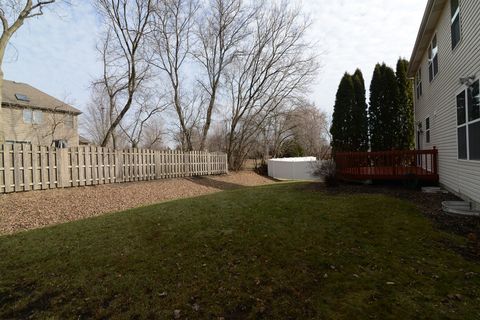 Tiny photo for 3726 MATISSE Drive, St. Charles, IL 60175 (MLS # 12566755)
