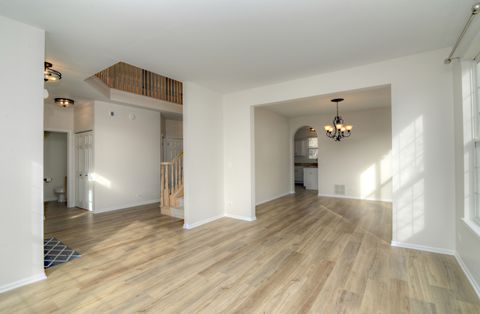 Tiny photo for 3726 MATISSE Drive, St. Charles, IL 60175 (MLS # 12566755)