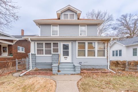 Photo of 1012 W 16th Street, Davenport, IA 52804 (MLS # 12549292)