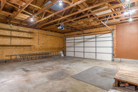 Tiny photo for 1012 W 16th Street, Davenport, IA 52804 (MLS # 12549292)