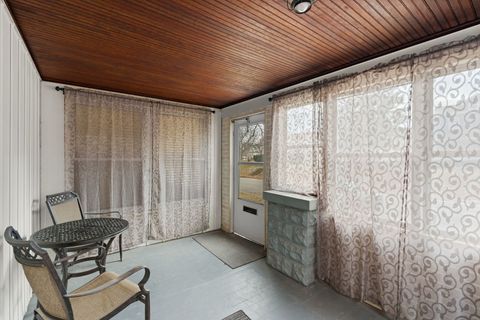 Tiny photo for 1012 W 16th Street, Davenport, IA 52804 (MLS # 12549292)