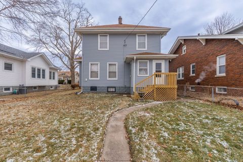 Tiny photo for 1012 W 16th Street, Davenport, IA 52804 (MLS # 12549292)