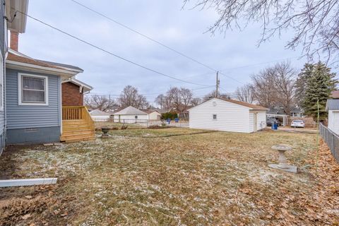 Tiny photo for 1012 W 16th Street, Davenport, IA 52804 (MLS # 12549292)