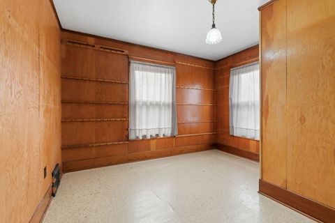 Tiny photo for 1012 W 16th Street, Davenport, IA 52804 (MLS # 12549292)