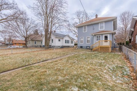 Tiny photo for 1012 W 16th Street, Davenport, IA 52804 (MLS # 12549292)