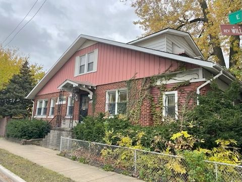 Photo of 7603 S Ridgeland Avenue, Chicago, IL 60649 (MLS # 12488225)