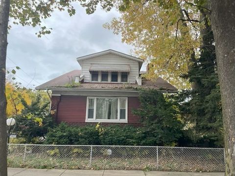 Tiny photo for 7603 S Ridgeland Avenue, Chicago, IL 60649 (MLS # 12488225)