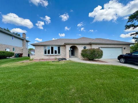 Photo of 7632 Hanover Drive, Tinley Park, IL 60477 (MLS # 12461127)