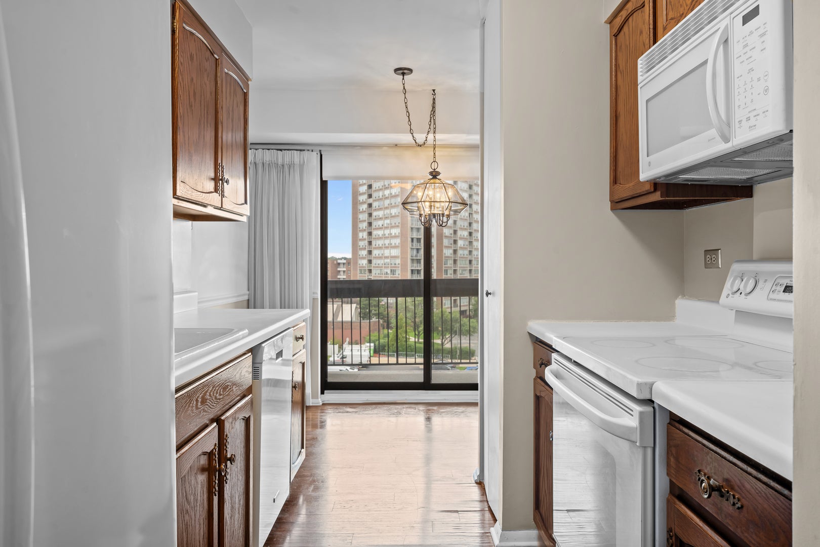 701 Forum Square 510