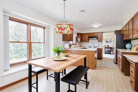 Tiny photo for 358 E Beech Drive, Schaumburg, IL 60193 (MLS # 12715504)