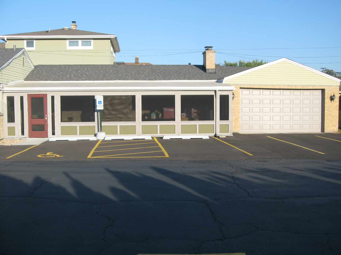 138 W Irving Park Road