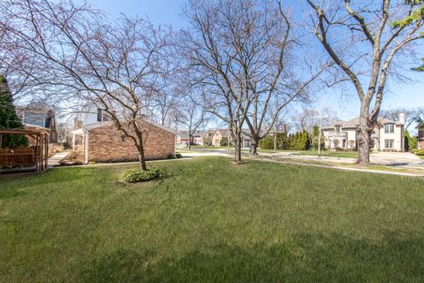 Tiny photo for 829 Hastings Street, Park Ridge, IL 60068 (MLS # 12490684)