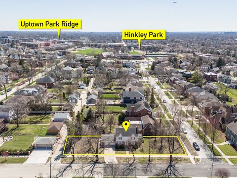 Tiny photo for 829 Hastings Street, Park Ridge, IL 60068 (MLS # 12490684)