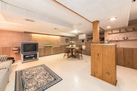Tiny photo for 829 Hastings Street, Park Ridge, IL 60068 (MLS # 12490684)