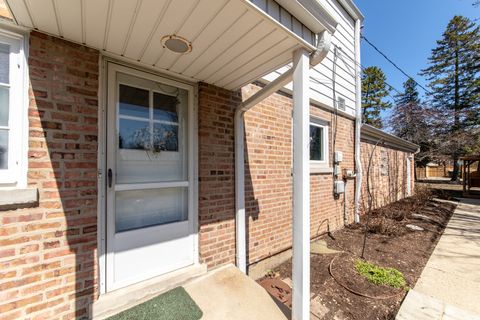 Tiny photo for 829 Hastings Street, Park Ridge, IL 60068 (MLS # 12490684)