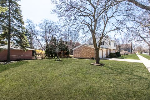 Tiny photo for 829 Hastings Street, Park Ridge, IL 60068 (MLS # 12490684)