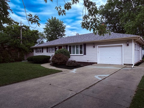Tiny photo for 16067 SCHOOL Street, South Holland, IL 60473 (MLS # 12682846)