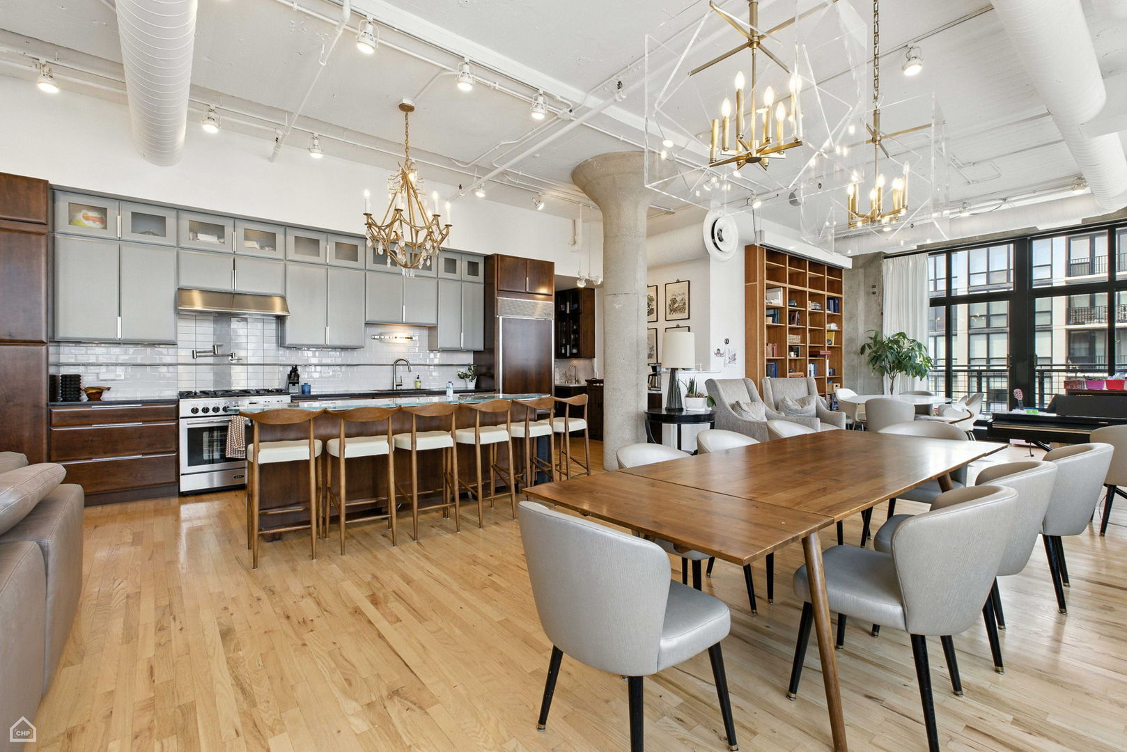 728 W Jackson Boulevard 1206