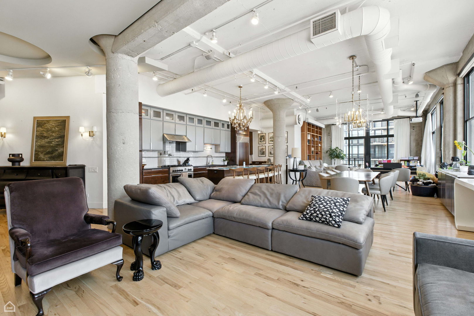 728 W Jackson Boulevard 1206