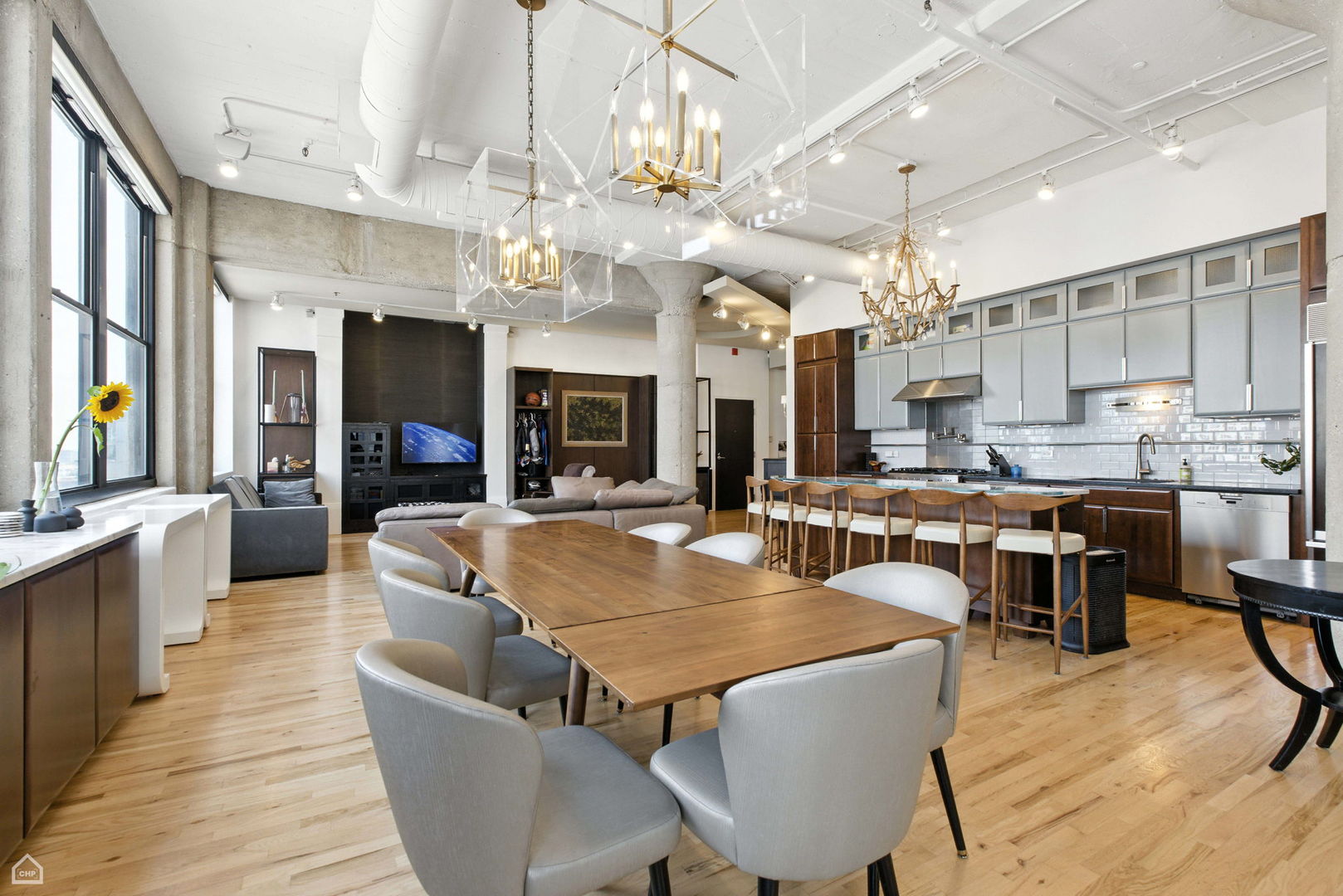 728 W Jackson Boulevard 1206