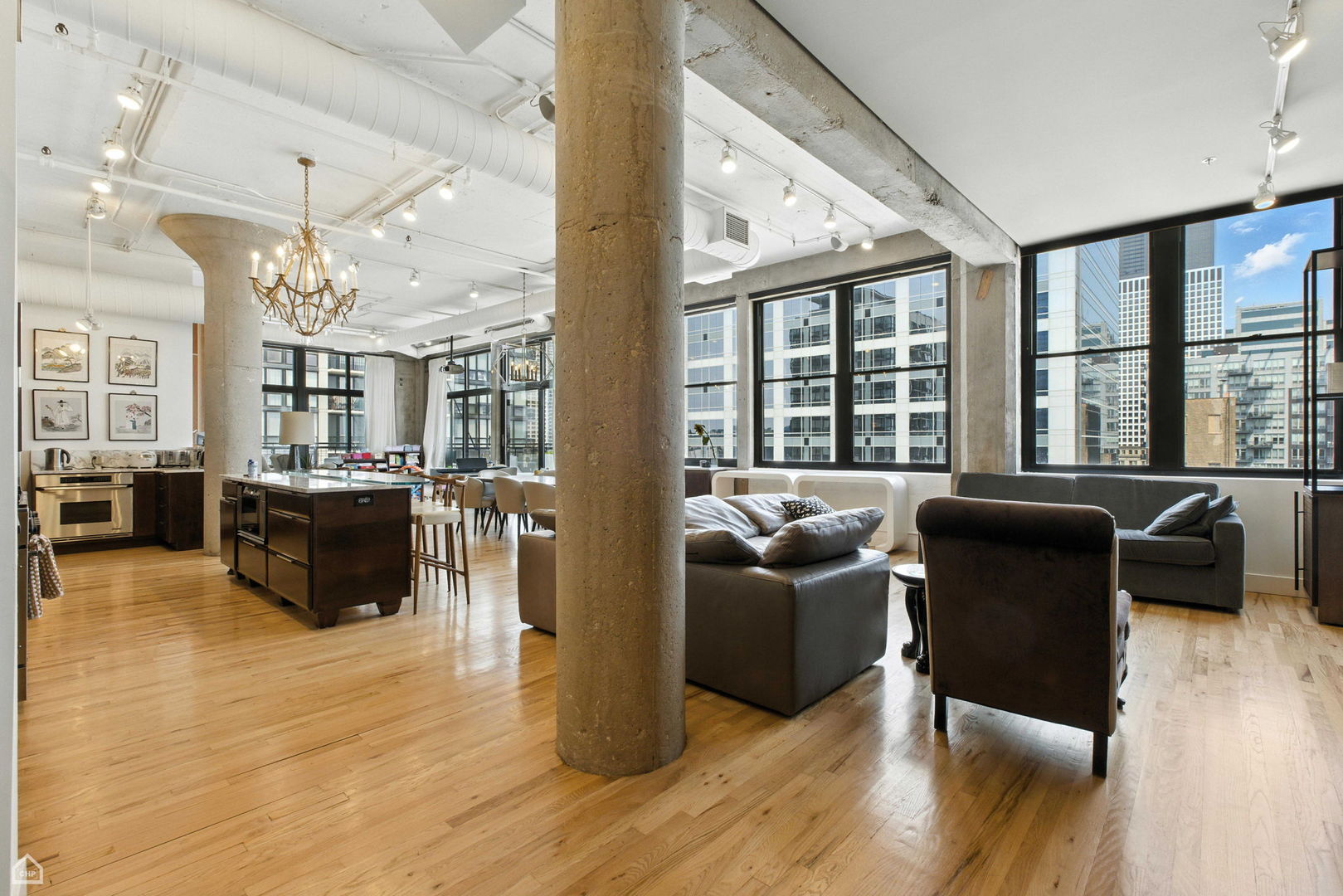 728 W Jackson Boulevard 1206