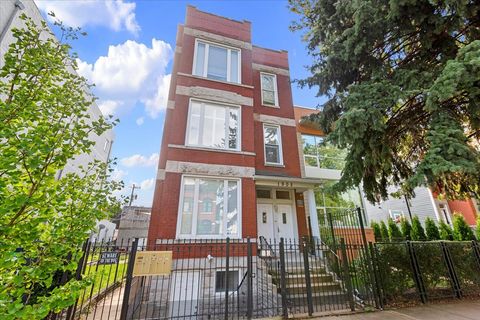 1905 W HURON Street 3 Chicago IL 60622