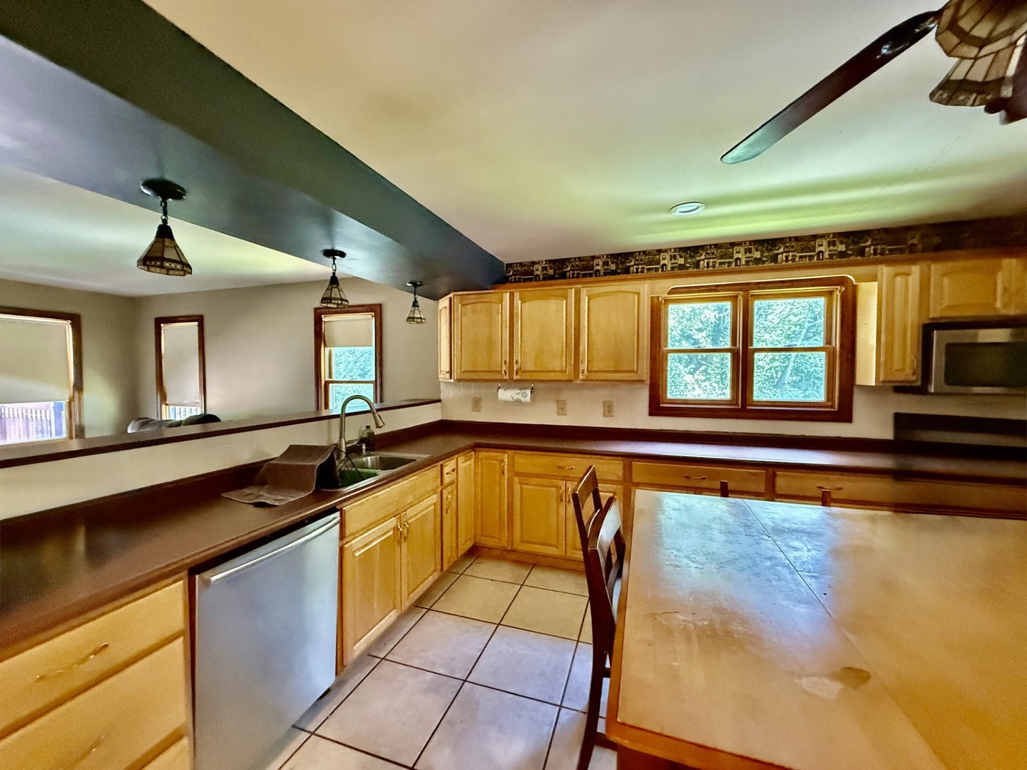 827 N 2199th Road
