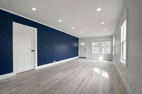 Tiny photo for 9820 S California Avenue, Evergreen Park, IL 60805 (MLS # 12618119)