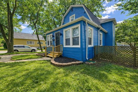 Tiny photo for 9820 S California Avenue, Evergreen Park, IL 60805 (MLS # 12618119)