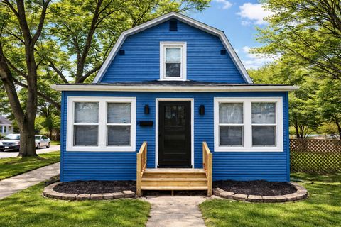 Tiny photo for 9820 S California Avenue, Evergreen Park, IL 60805 (MLS # 12618119)