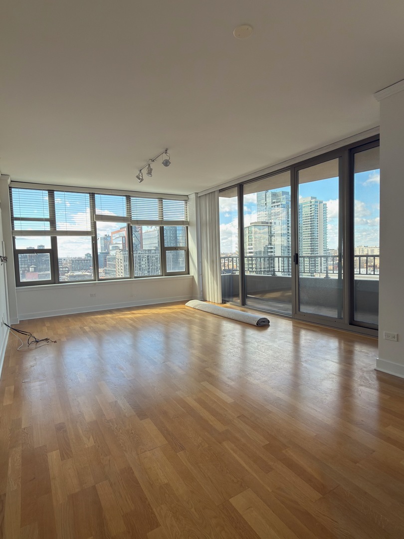 200 N Jefferson Street 1504