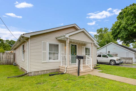 Tiny photo for 812 E Pembroke Street, Tuscola, IL 61953 (MLS # 12620065)