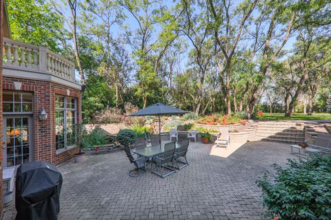 A home in Willowbrook