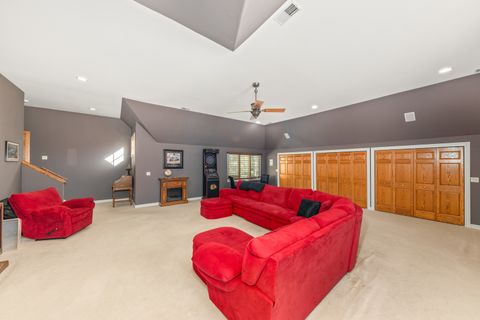 A home in Willowbrook