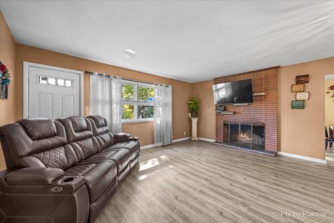 Tiny photo for 1103 LAWRENCE Avenue, Elgin, IL 60123 (MLS # 12486560)