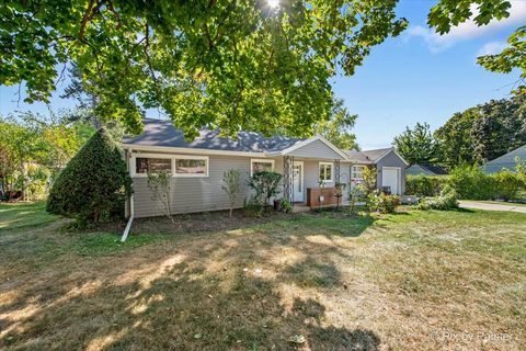 Tiny photo for 1103 LAWRENCE Avenue, Elgin, IL 60123 (MLS # 12486560)